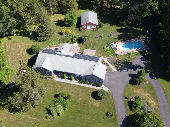 350 Homestead Dr, Harleysville, PA 19438