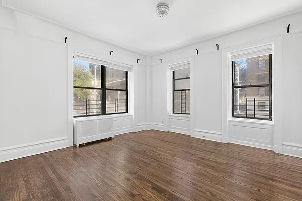 Rented by Compass | media 2