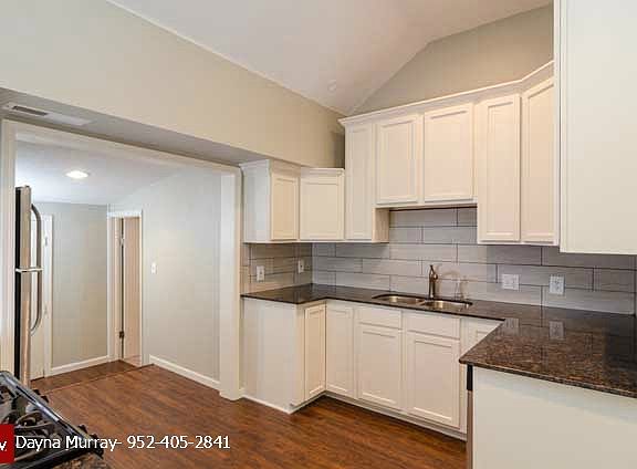 Kitchen-3221 Birch Pl