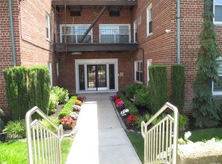 111 S Centre Ave APT 3MM, Rockville Centre, NY 11570