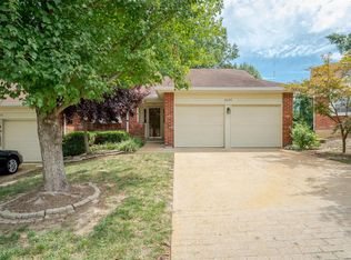 8620 Glenmont Ct, Saint Louis, MO 63123