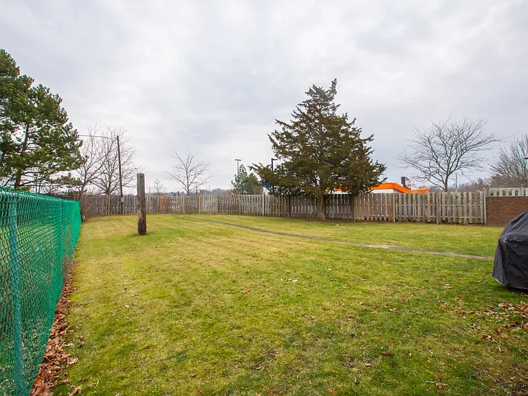 129 Jacobson Ave #1 — Photo 17