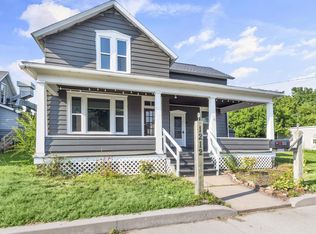 1212 17th Ave, Menominee, MI 49858