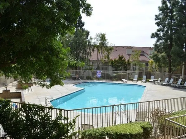 697 Sutton Crest Trl Unit 111, Oak Park, CA 91377