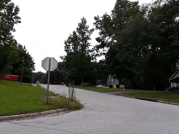 5th image of 1598 Picadilly Ct NE