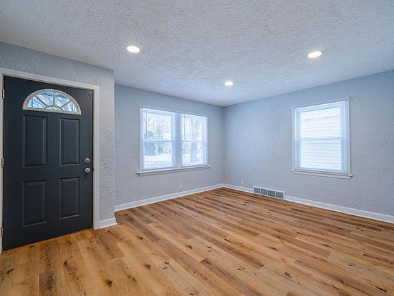 5th image of 5657 North 40th STREET