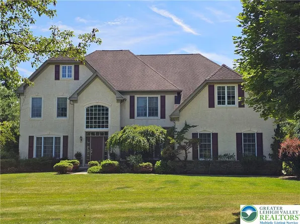 30 Melchor Dr, Easton, PA 18042