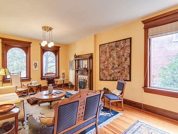 4th image of 2627 Virginia Ave