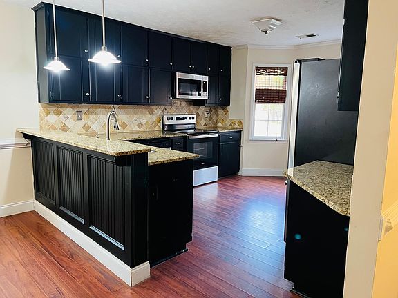 5th image of 117 Sauterne Way
