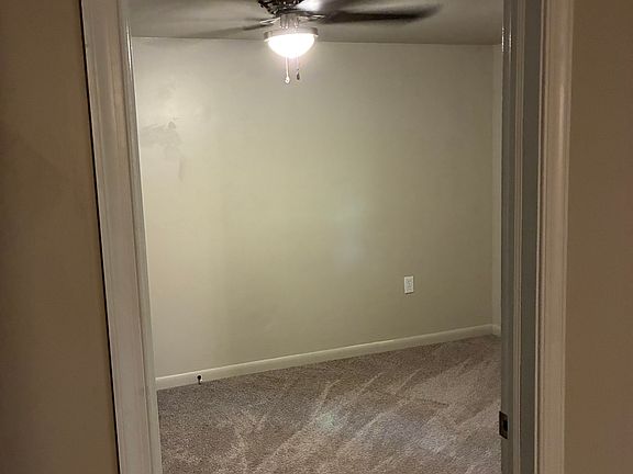 4th image of 1110 Hilltown Pike APT B