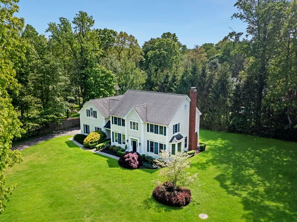 20 Silver Brook Road, Ridgefield, CT 06877