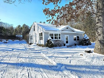 64 Daniel Shays Hwy, Pelham, MA, 01002
