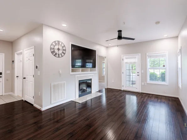 635 Marshtree Ln Unit 105, Fayetteville, NC 28314