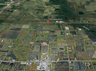 4709 Apache Ln, Crosby, TX 77532