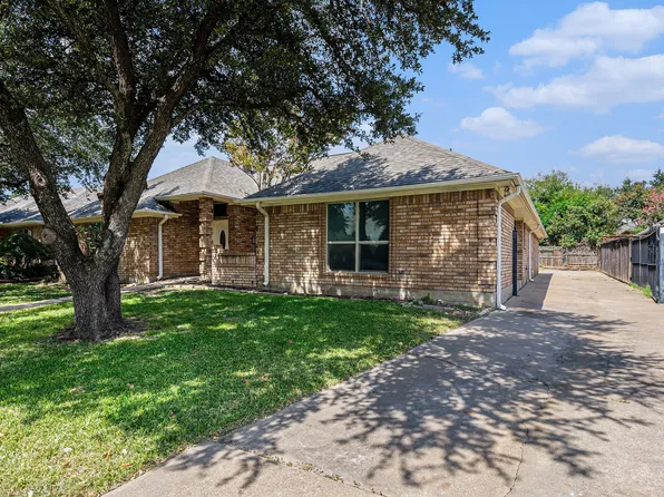 6807 Glen Dale Dr, Arlington, TX 76017