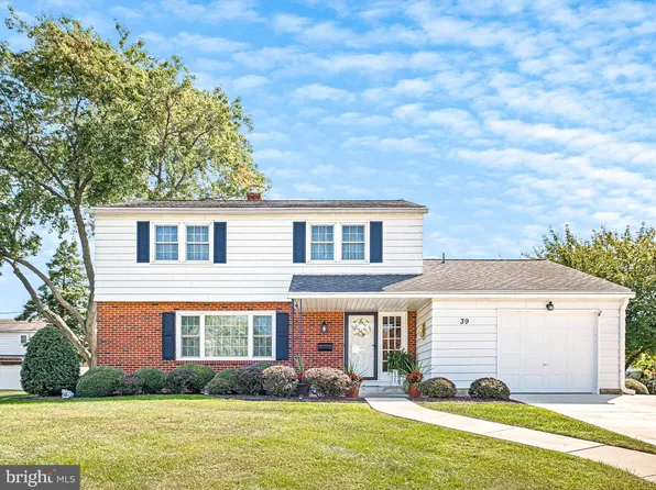 39 Yeates Dr, New Castle, DE 19720