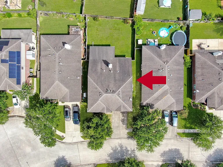 30327 Deleon Fields Dr — Photo 37
