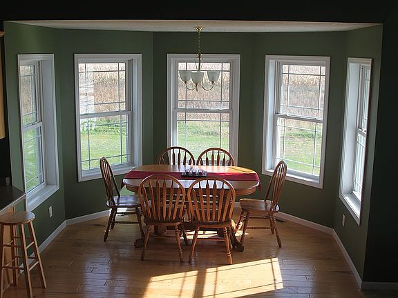 4th image of 2590 Fox Hollow Ln