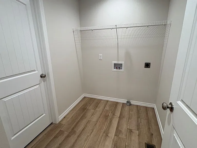 4354 W Riley St — Photo 10