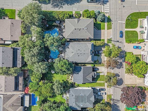 3rd image of 55 Viewmount Ave