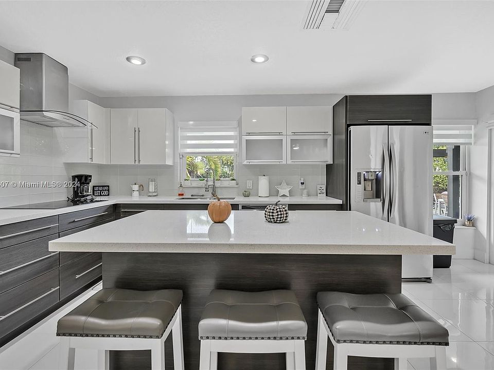 1st image of 800 NW 91st Ave