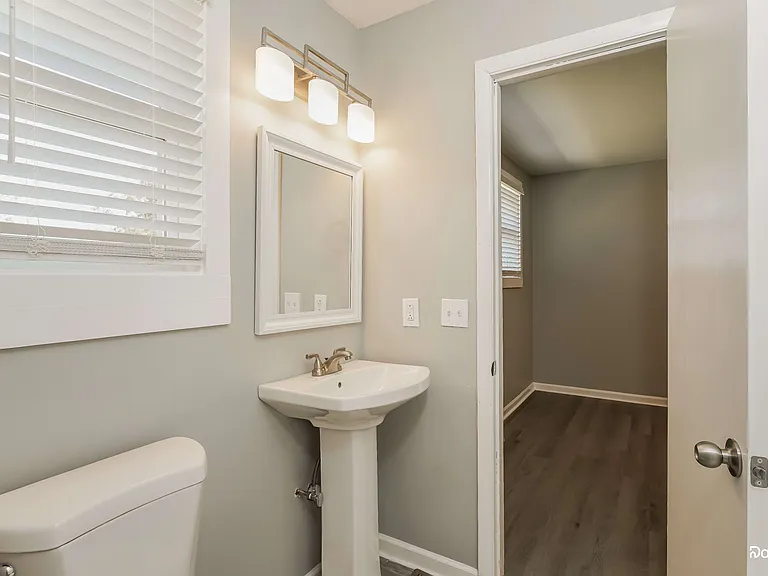 202 Bonnacliff Ct — Photo 9