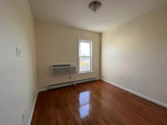 Rented by Parlor Real Estate Corp | media 14