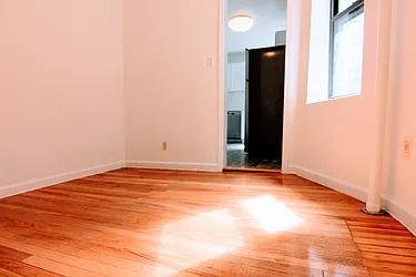 Rented by HOLTON REAL ESTATE INC.