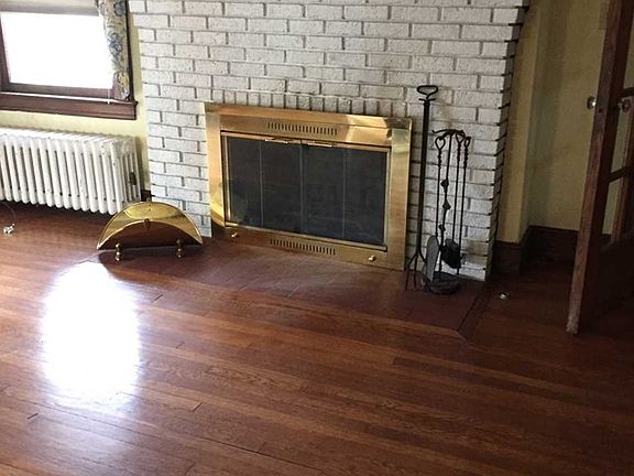 2nd image of 93 Bradford St