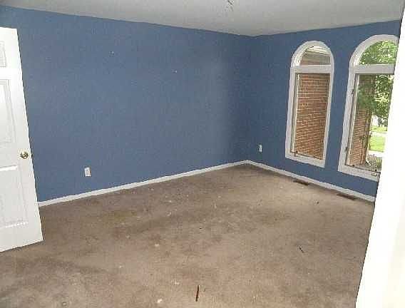 5th image of 54304 White Spruce Ln