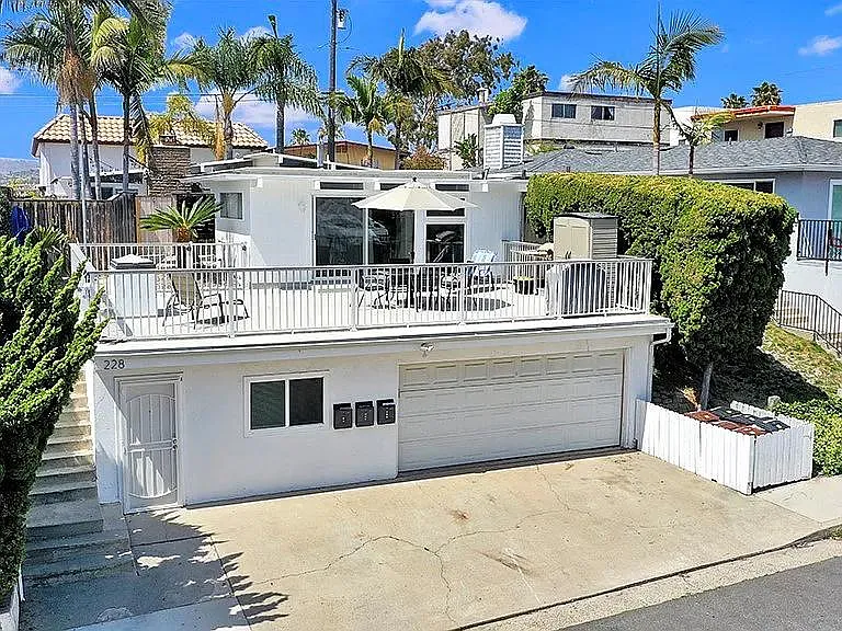 228 Avenida Pelayo #B — Photo 2