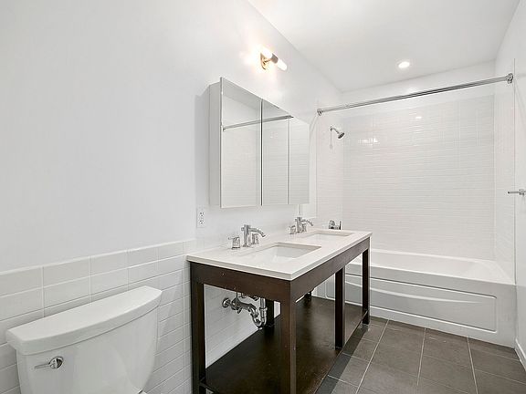 5th image of 365 Bridge St #N11g