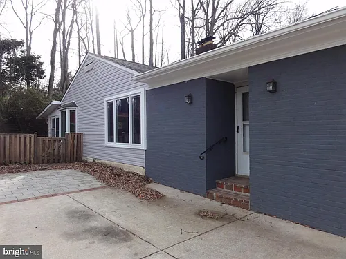 7029 Woodley Ln Photo 1