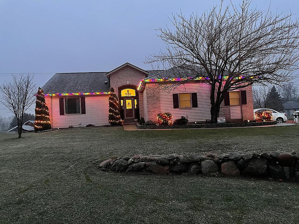 1740 Lynch Dr, Mayville, MI 48744 Zillow
