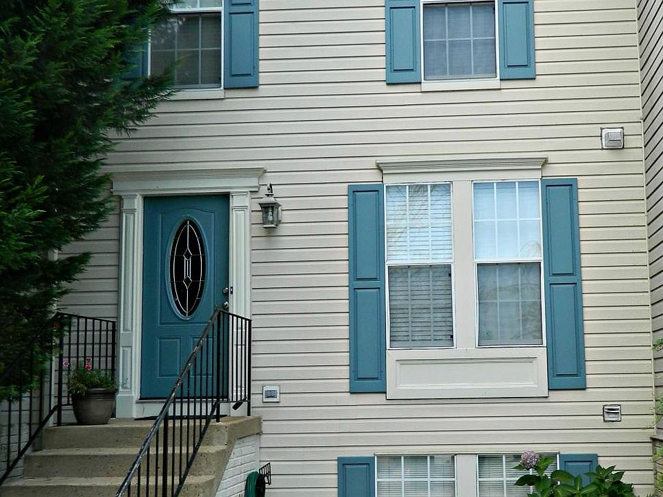 1st image of 405 Sedgwick Ct