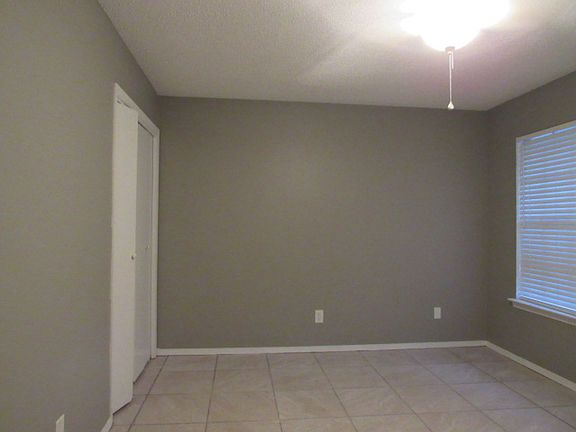 2nd image of 2811 Langley Ave APT 109