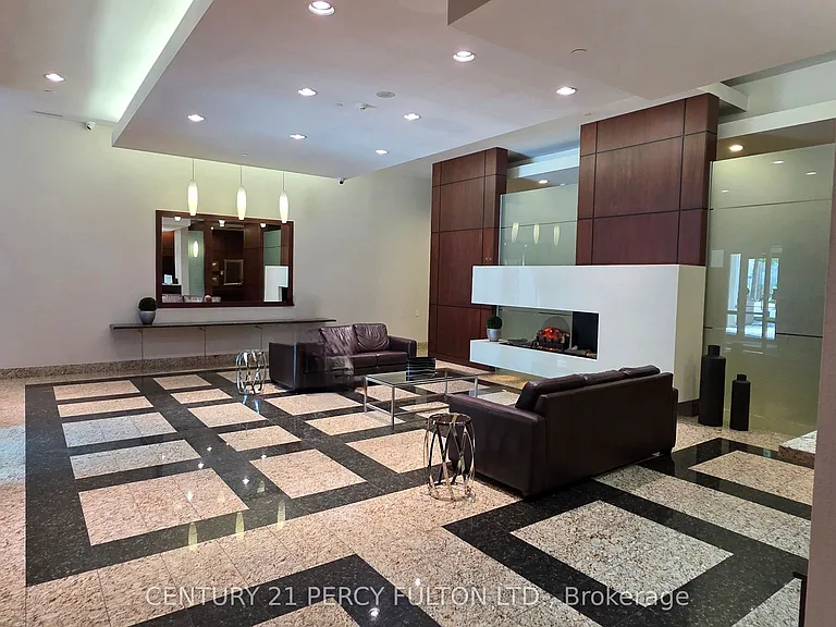 18 Parkview Ave #1811 — Photo 5
