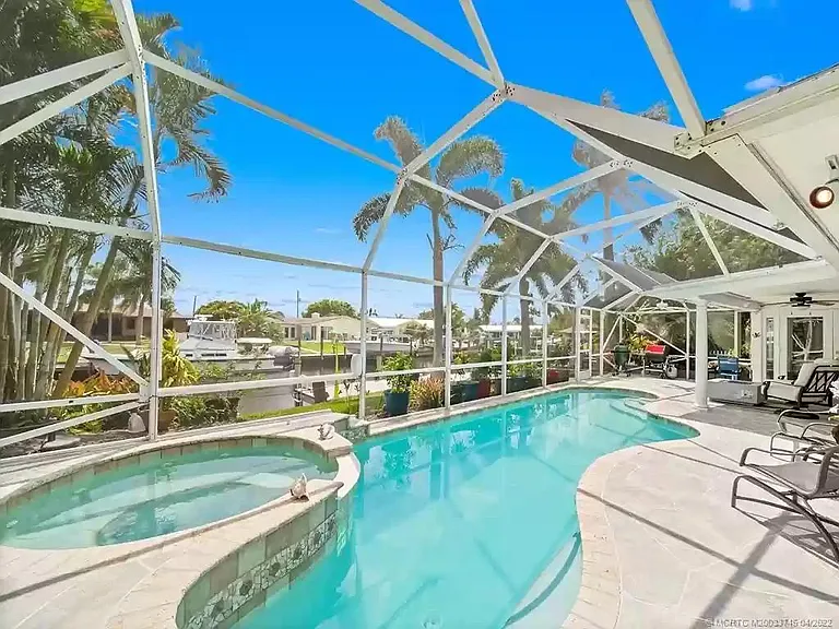 1744 SW Boatswain Pl — Photo 7