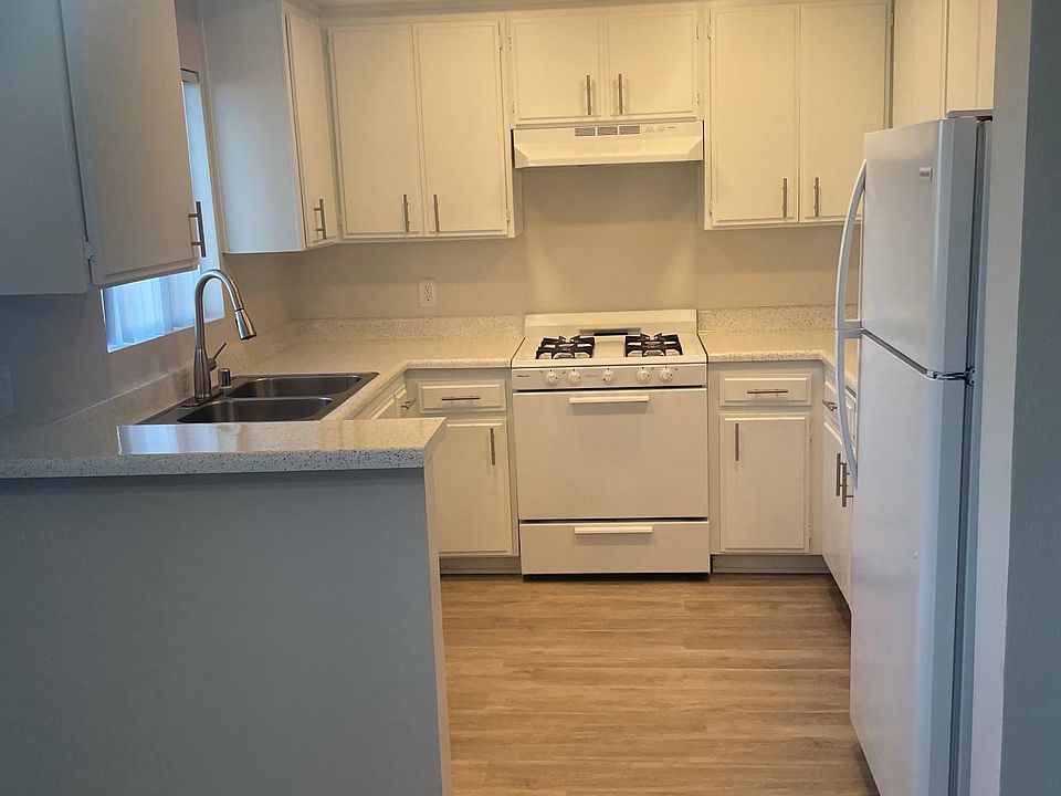 1st image of 6228 Fulton Ave APT 110