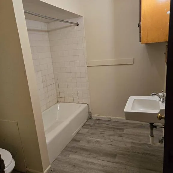 563 Cheshire St — Photo 3