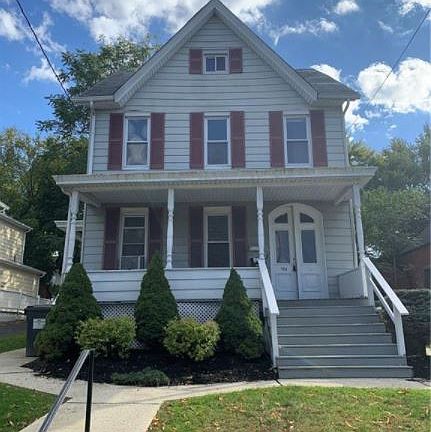 4th image of 103 W Main St #4