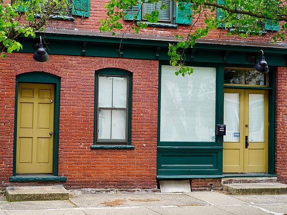 2nd image of 25 Anderson St #B