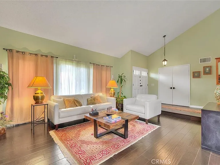 1449 Rolling Knoll Rd — Photo 6