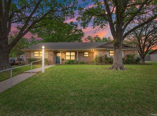 357 Lindenwood Ln S, Hewitt, TX 76643