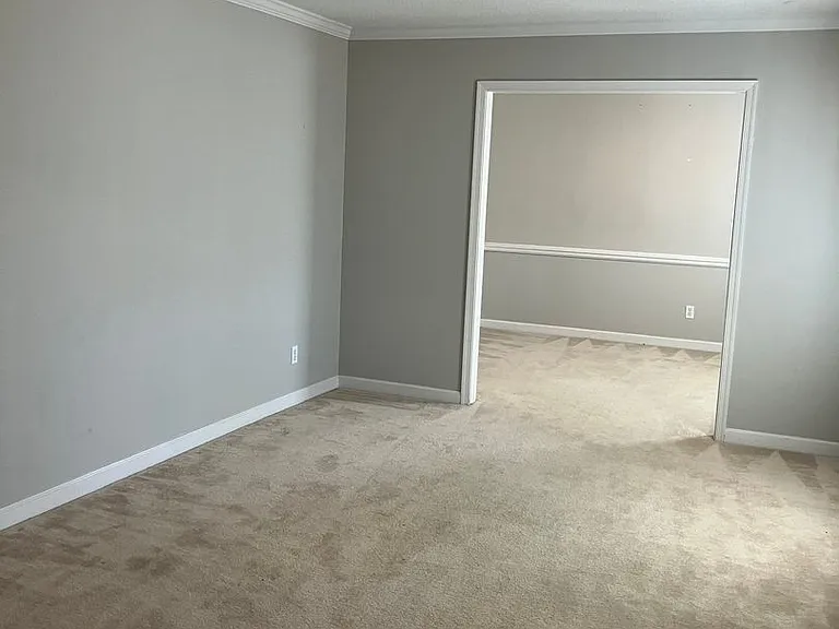1018 Jefferson Rd — Photo 14