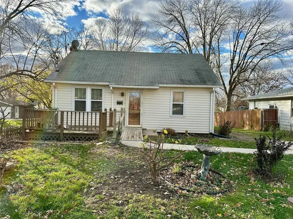 706 S Prairie St, Jerseyville, IL 62052