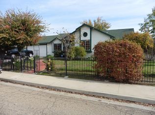 1178 Brehler Ave, Sanger, CA 93657