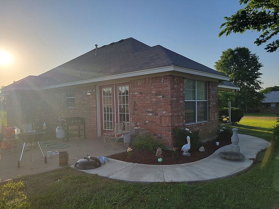 1st image of 490 House Dr