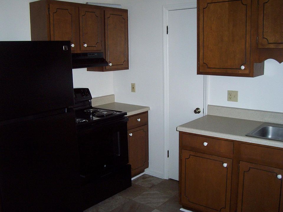 1st image of 429D N Center St #429D