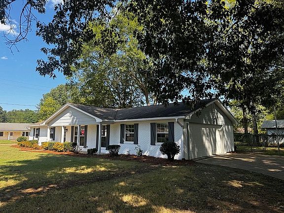 2nd image of 600 Cottonwood Dr
